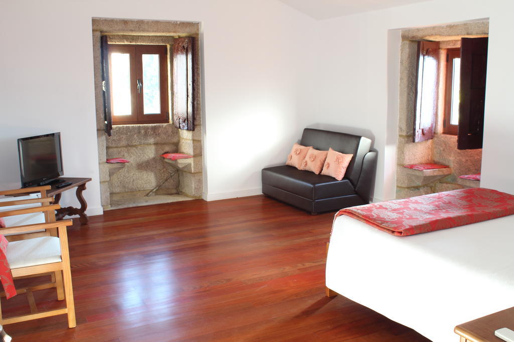 Casa Da Gaiteira Hotel Vieira do Minho Phòng bức ảnh
